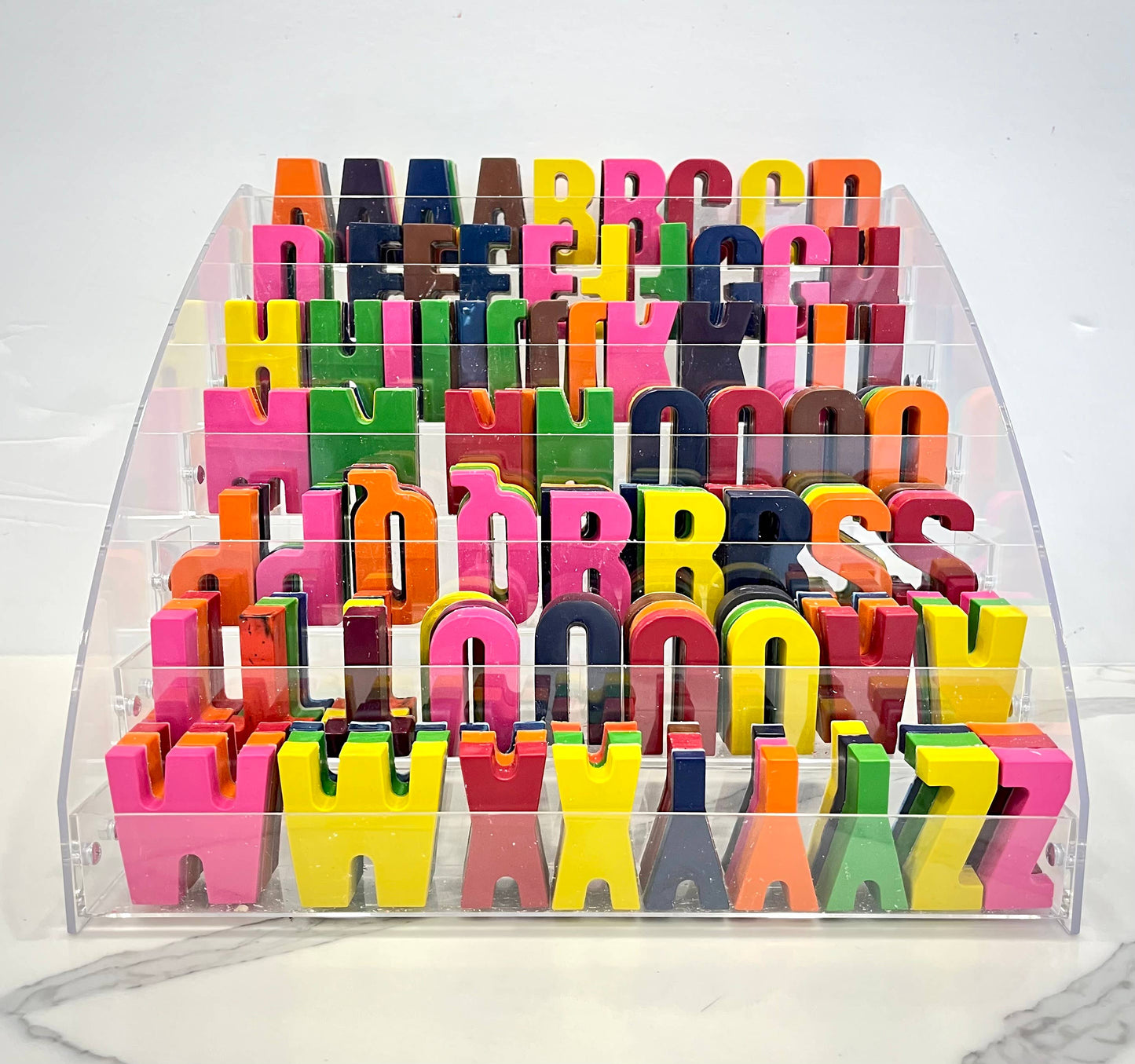 ALPHABET SET OF CRAYONS - ALPHABET DE CRAYONS