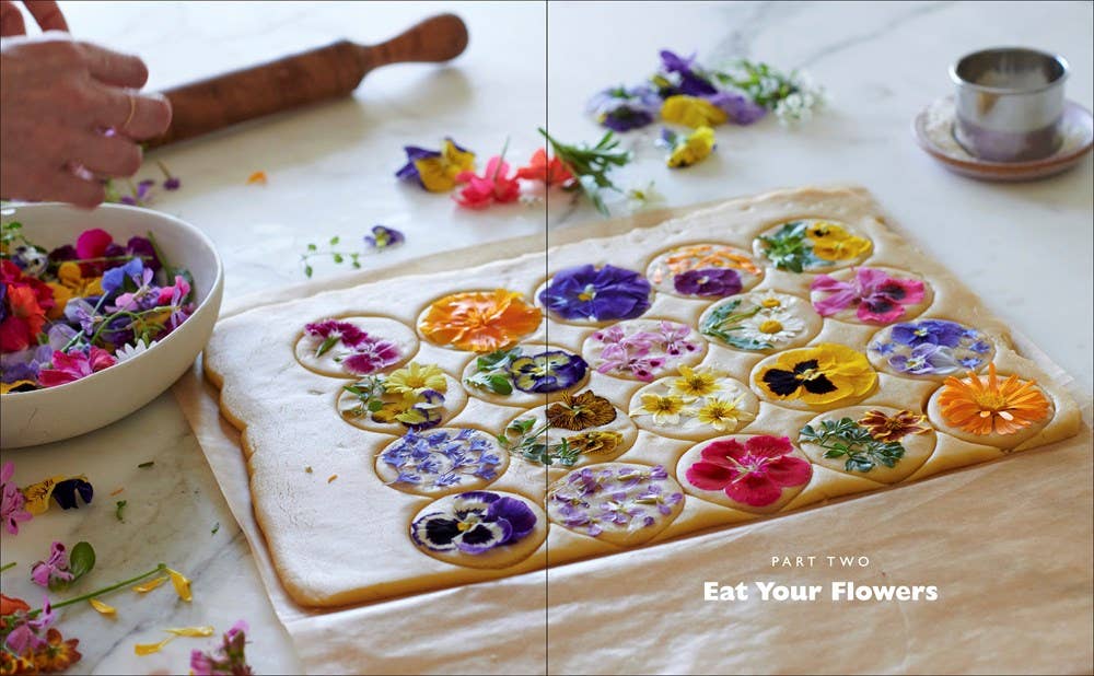Eat Your Flowers: A Cookbook : Loria Stern
